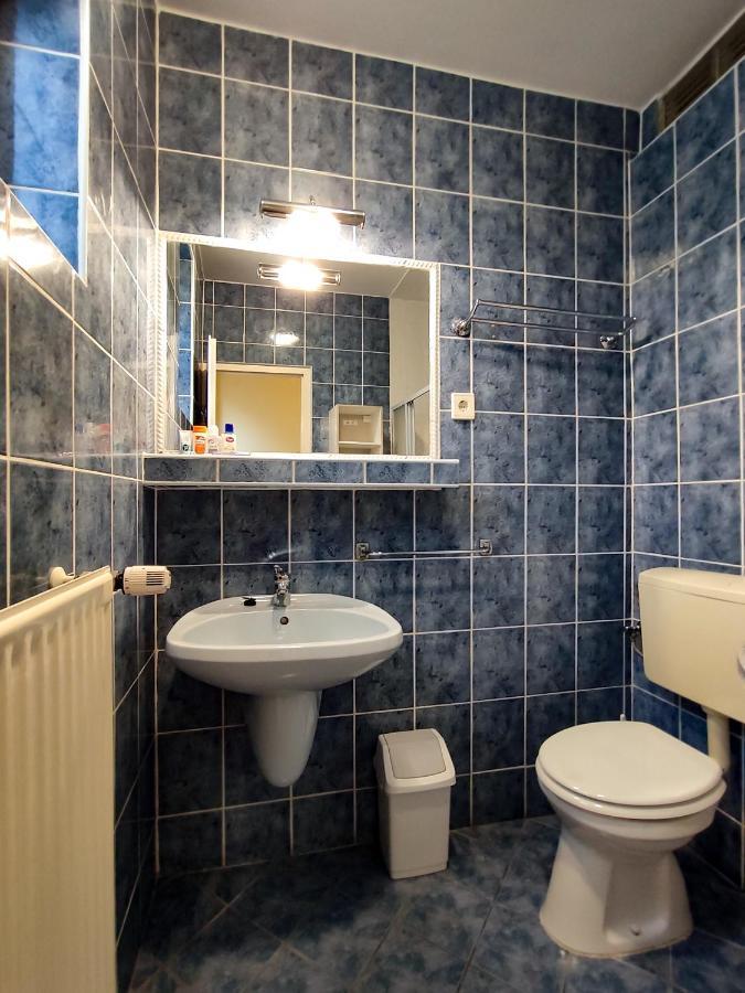 Afrodite Apartmanhaz เอ็กเกอร์ ภายนอก รูปภาพ