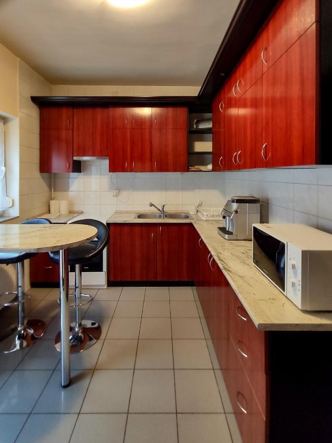 Afrodite Apartmanhaz เอ็กเกอร์ ภายนอก รูปภาพ